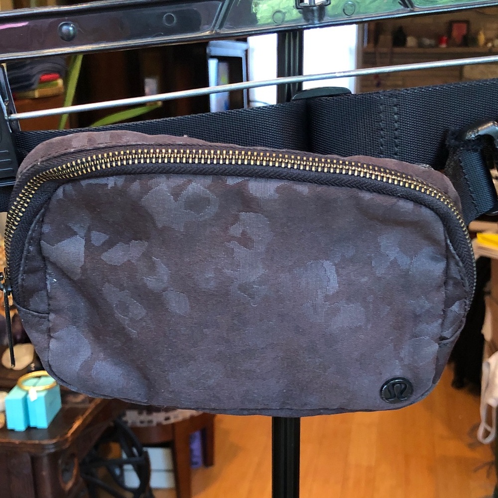 lululemon athletica Women’s Black/brown Waist Pack - Small Everyday Belt Bag